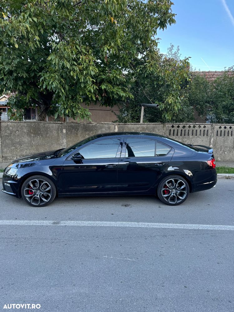 Skoda Octavia 2.0 245 TSI DSG RS - 2