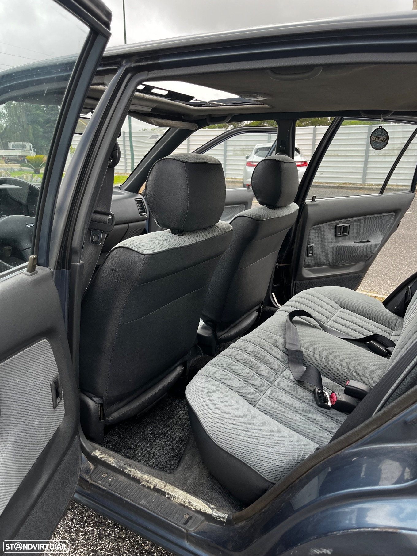Toyota Corolla Hatchback 1.3 12v - 12