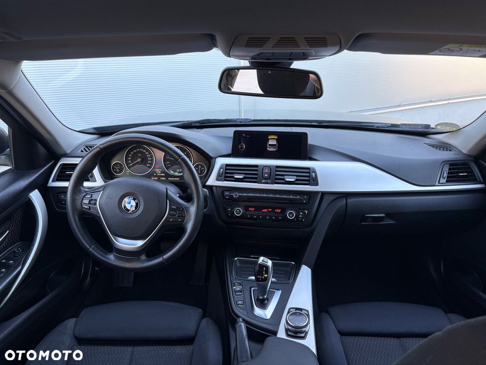 BMW Seria 3 320d Efficient Dynamics Edition Blue Perf Sport Line - 10