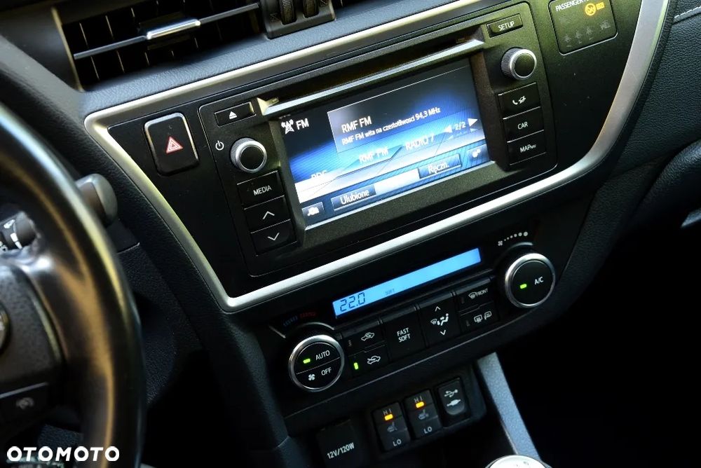 Toyota Auris 1.6 Premium Comfort - 9