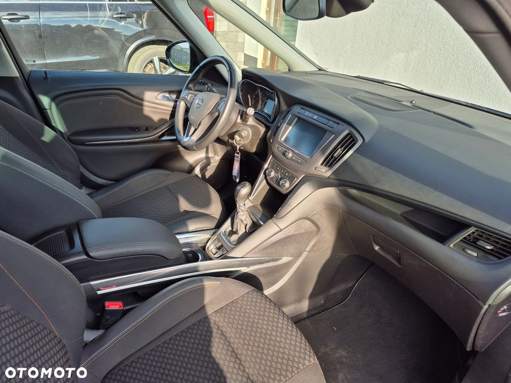 Opel Zafira 1.6 T Plus S&S - 12