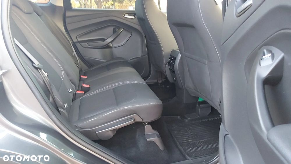 Ford Kuga 1.5 TDCi 2x4 Titanium - 21