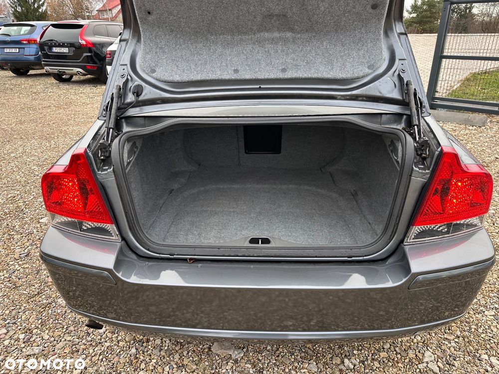 Volvo S60 2.4D Momentum - 18