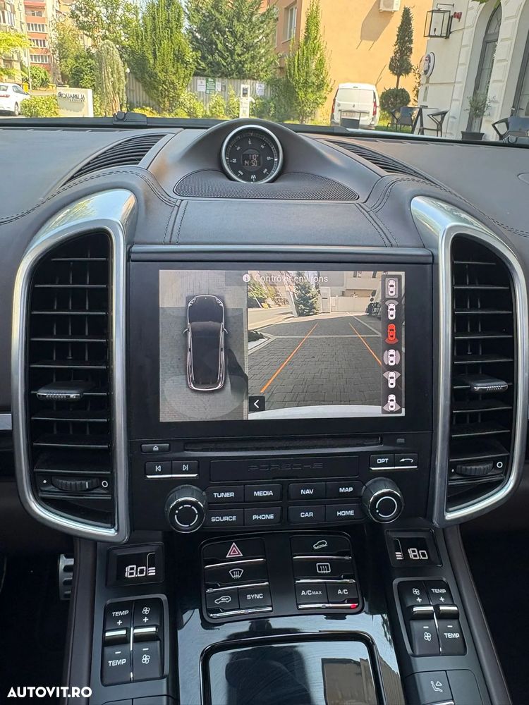 Porsche Cayenne 4.2 L S - 3
