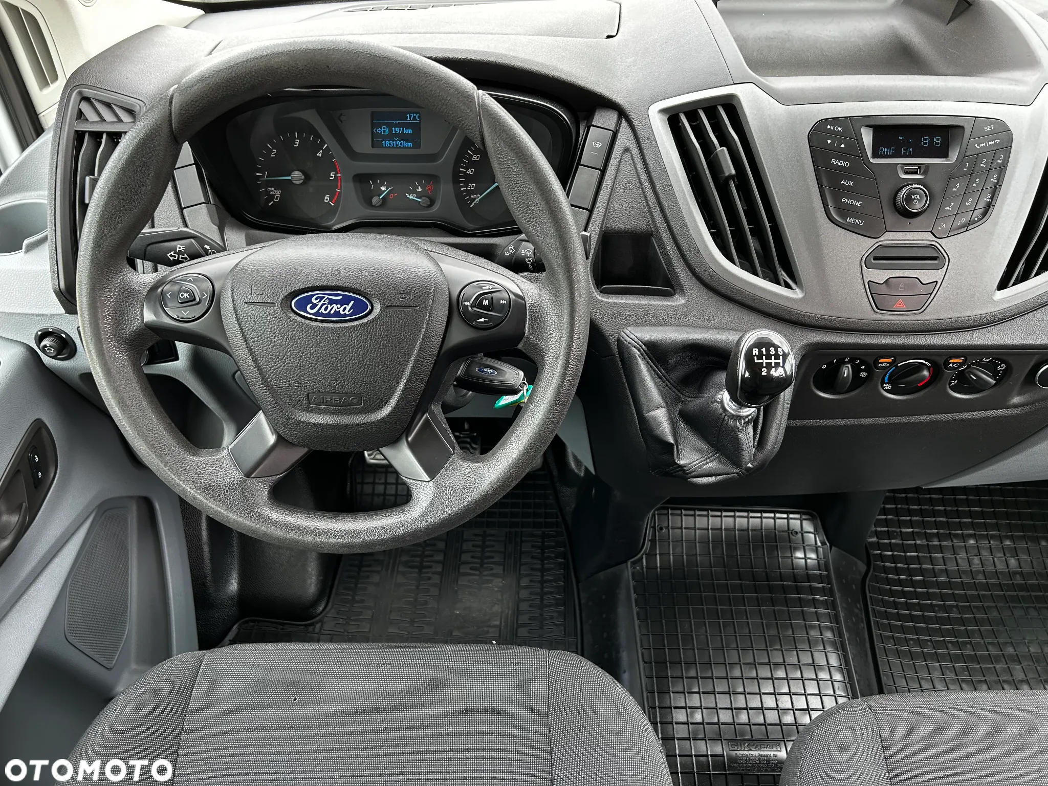 Ford Transit - 12