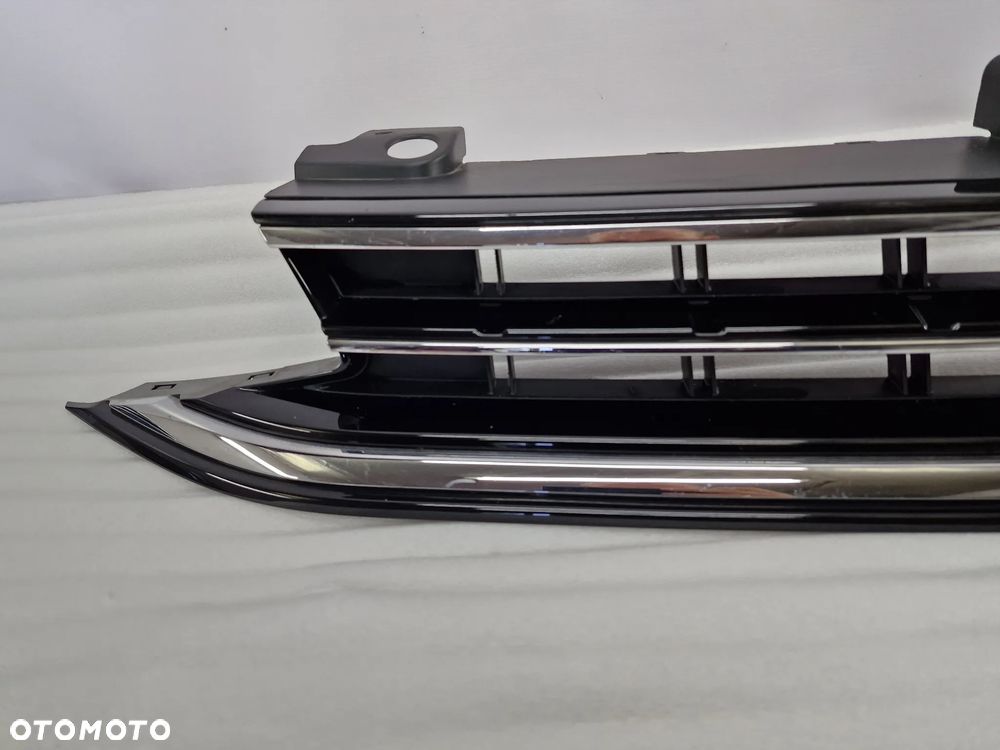 VW SPORTSVAN LIFT 17- ATRAPA / GRILL PRZEDNI PRZÓD POD RADAR , NR 510853653H / 510853651AN/AP , NR AUKCJI GR92 - 4