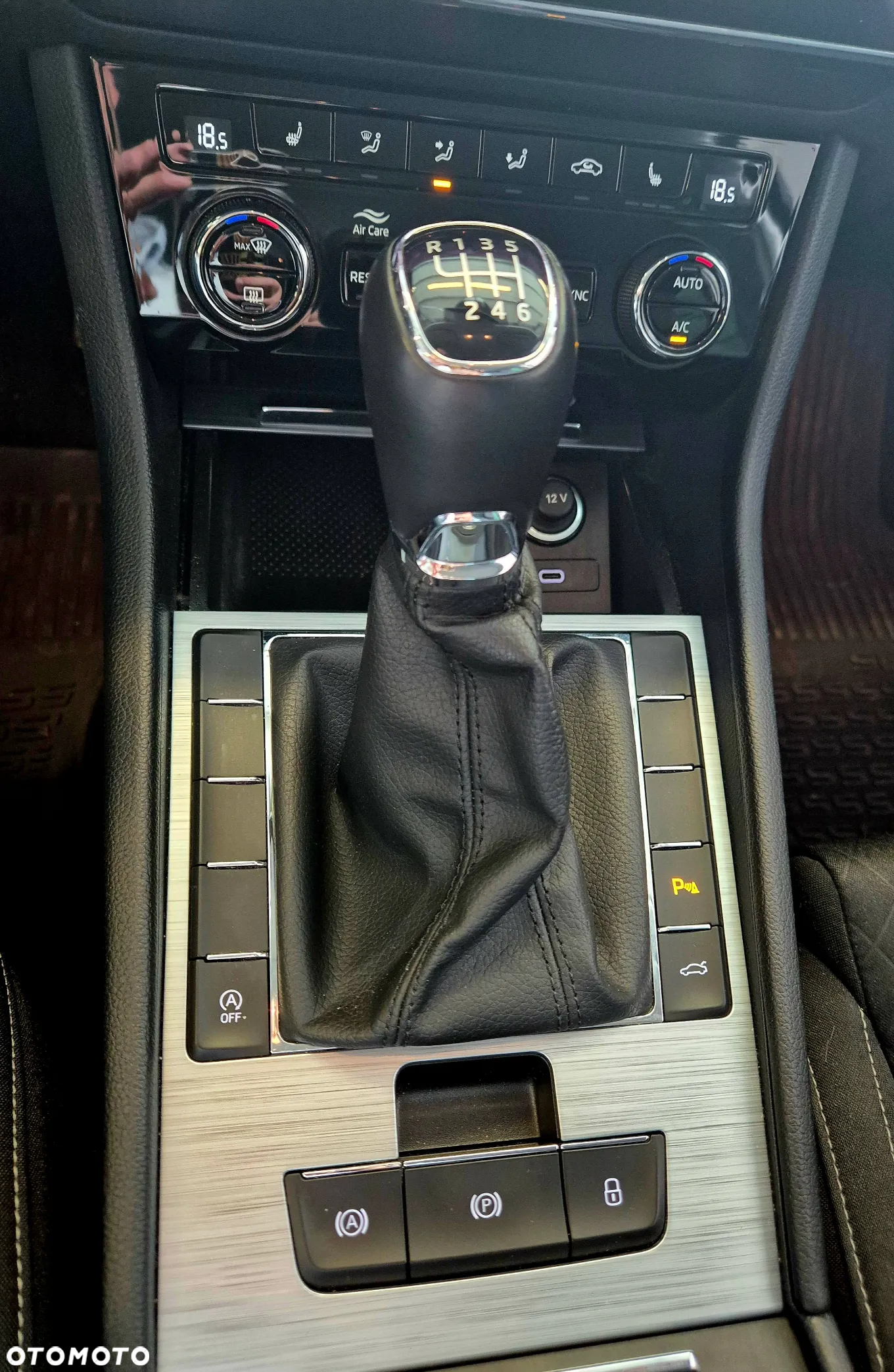 Skoda Superb 1.5 TSI Ambition - 26