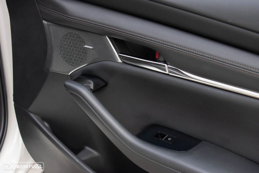 Mazda 3 Hatchback 2.0 Sky-X Excellence - 21