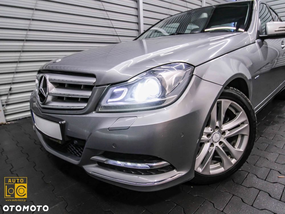 Mercedes-Benz Klasa C 180 CGI BlueEff Avantgarde - 27