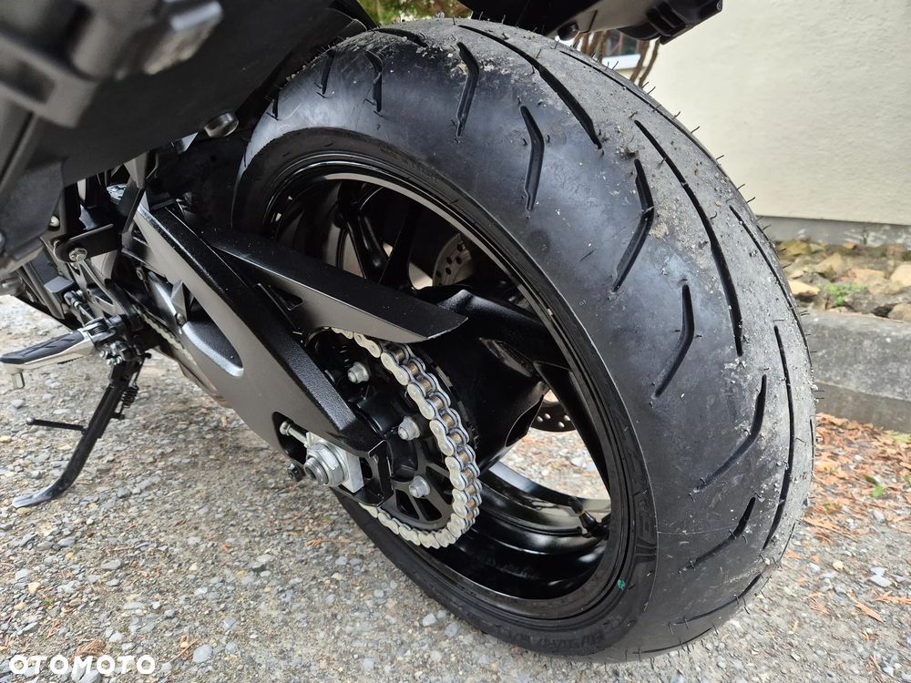 Suzuki GSX 1000 - 30