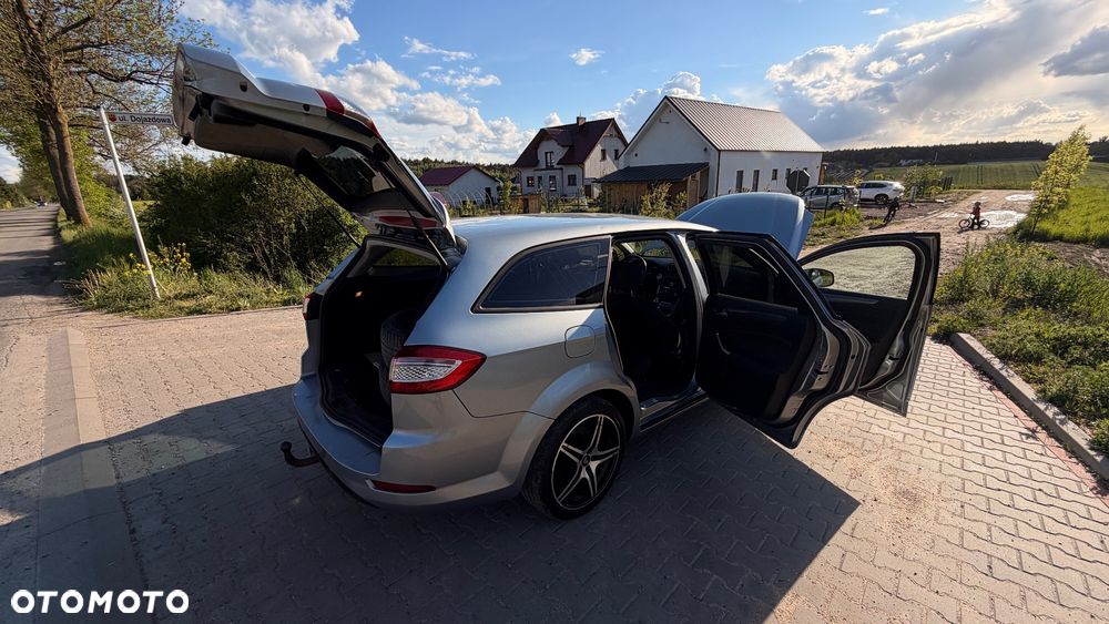 Ford Mondeo 2.0 TDCi Ghia - 5