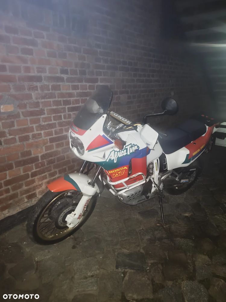 Honda XRV