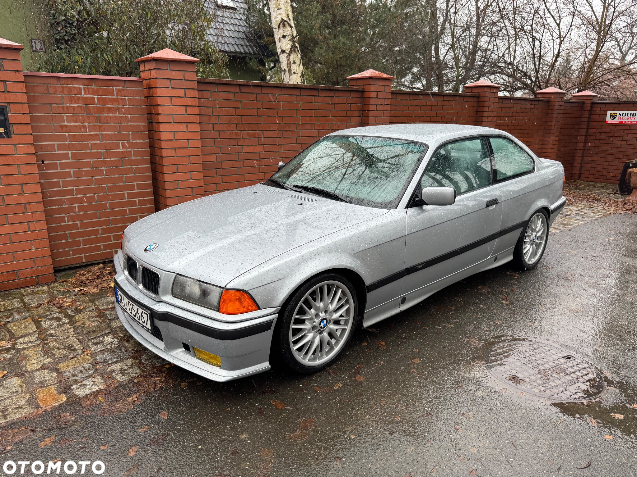 BMW Seria 3 325i - 4