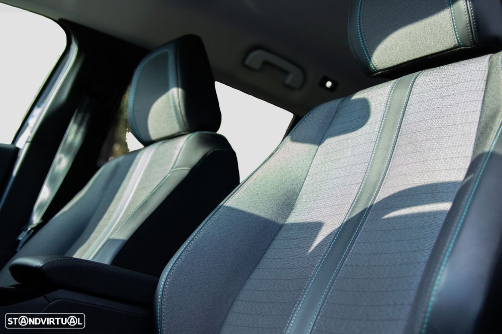 Peugeot 2008 1.2 PureTech Allure Pack - 18