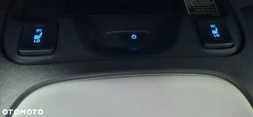 Toyota Corolla 2.0 Hybrid Executive - 18