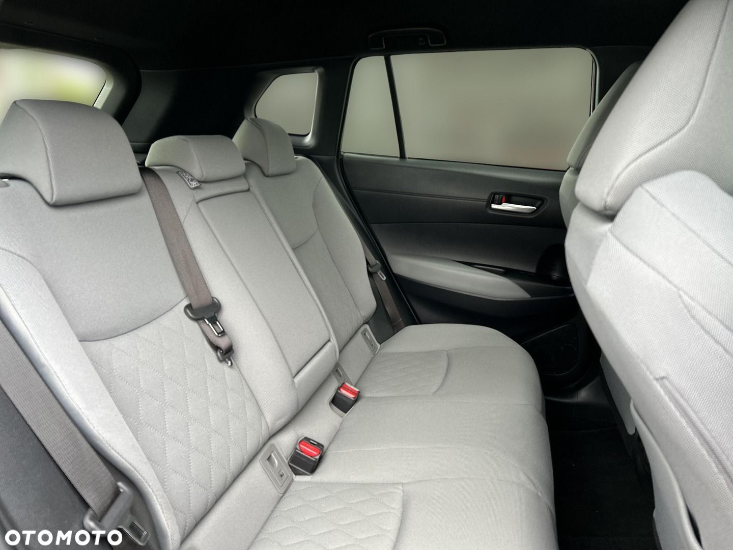 Toyota Corolla Cross 2.0 Hybrid Comfort - 25