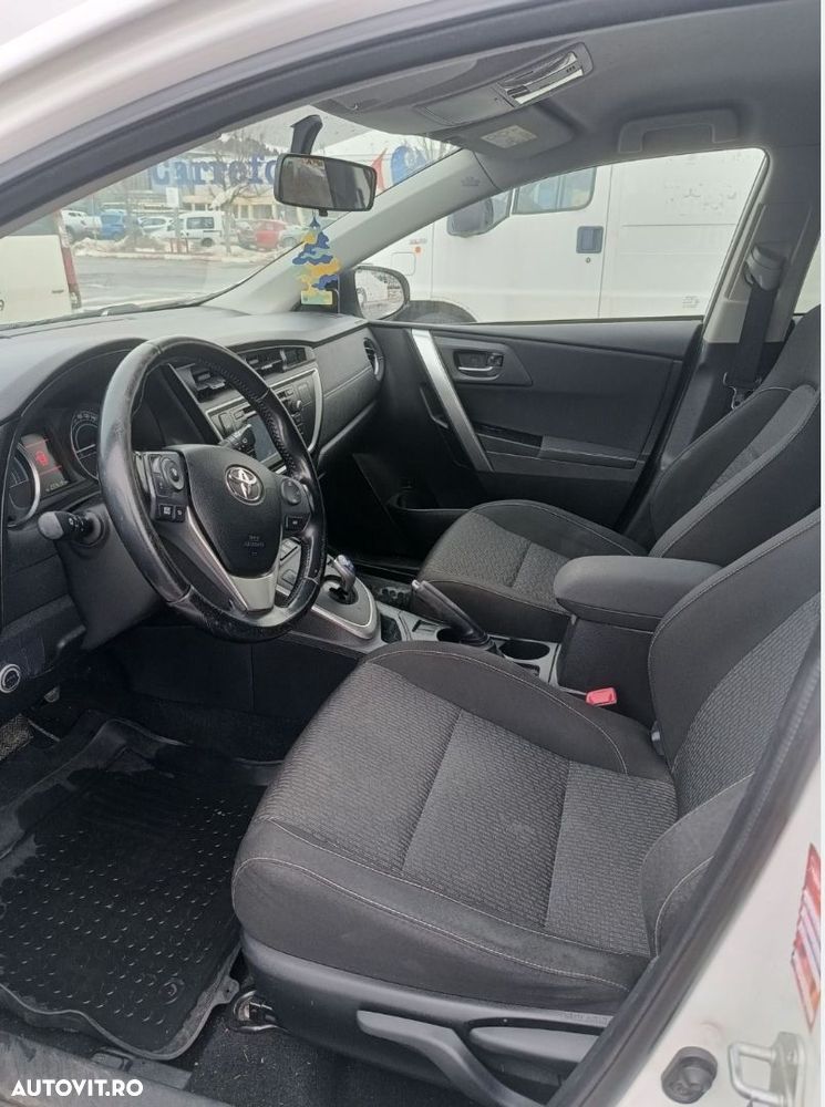Toyota Auris 1.8 L VVT-i Sol+ - 4