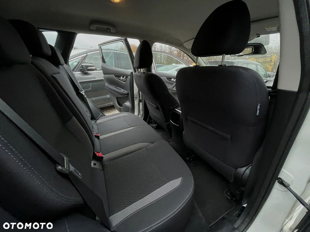 Nissan Qashqai 1.5 dCi N-Connecta - 17