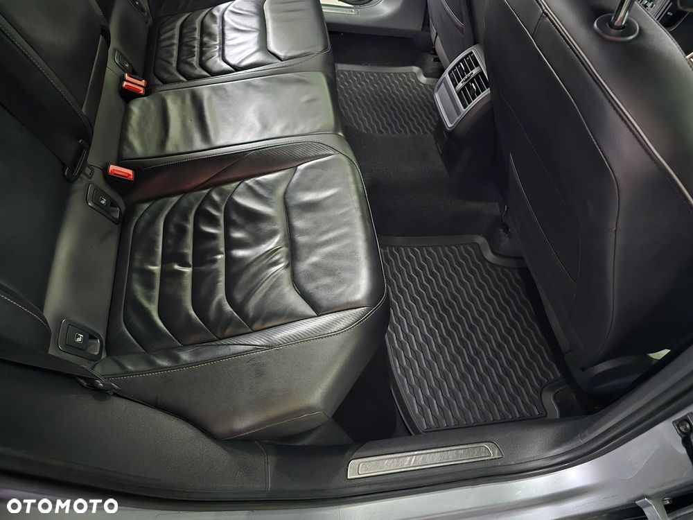 Volkswagen Arteon 2.0 TDI 4Motion SCR R-Line Edition DSG - 23