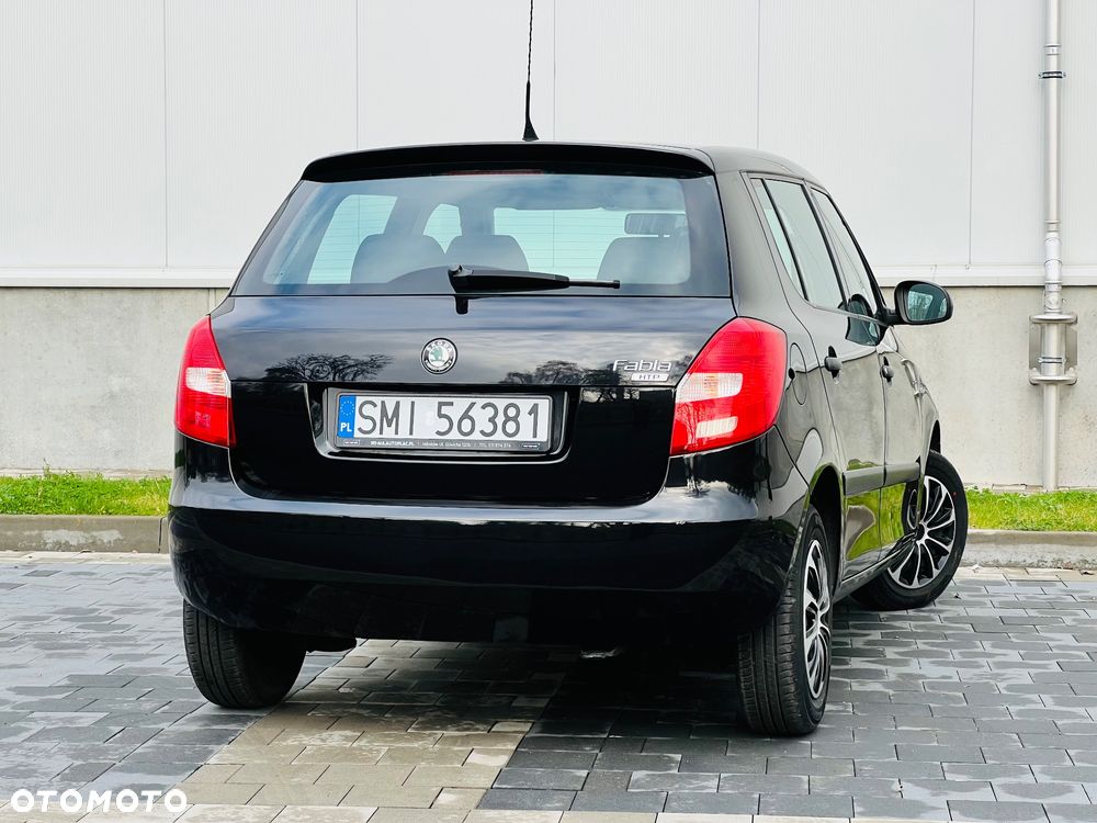 Skoda Fabia 1.2 HTP Ambiente - 19