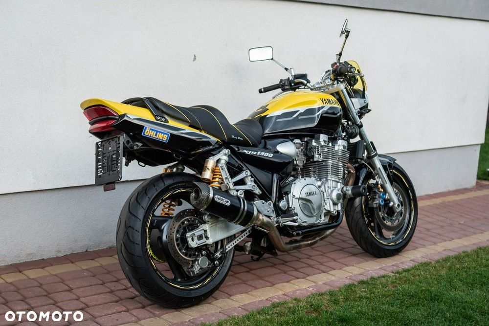 Yamaha XJR - 3