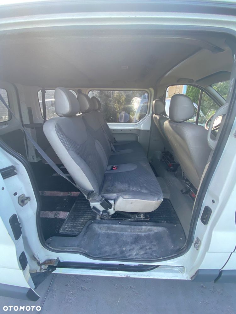 Opel Vivaro - 8