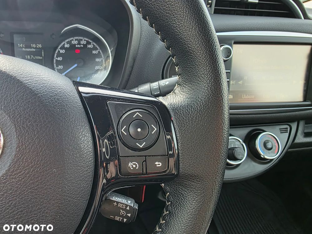 Toyota Yaris 1.5 Premium - 24