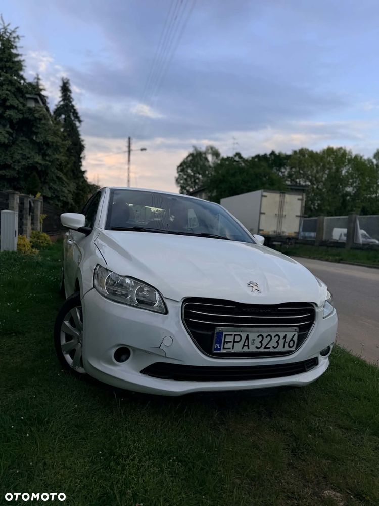 Peugeot 301 1.6 VTi Allure - 22