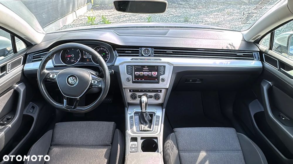 Volkswagen Passat 1.6 TDI (BlueMotion Technology) DSG Comfortline - 13