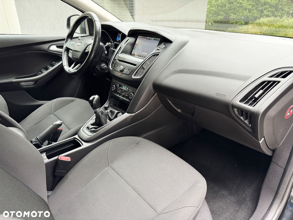 Ford Focus - 37