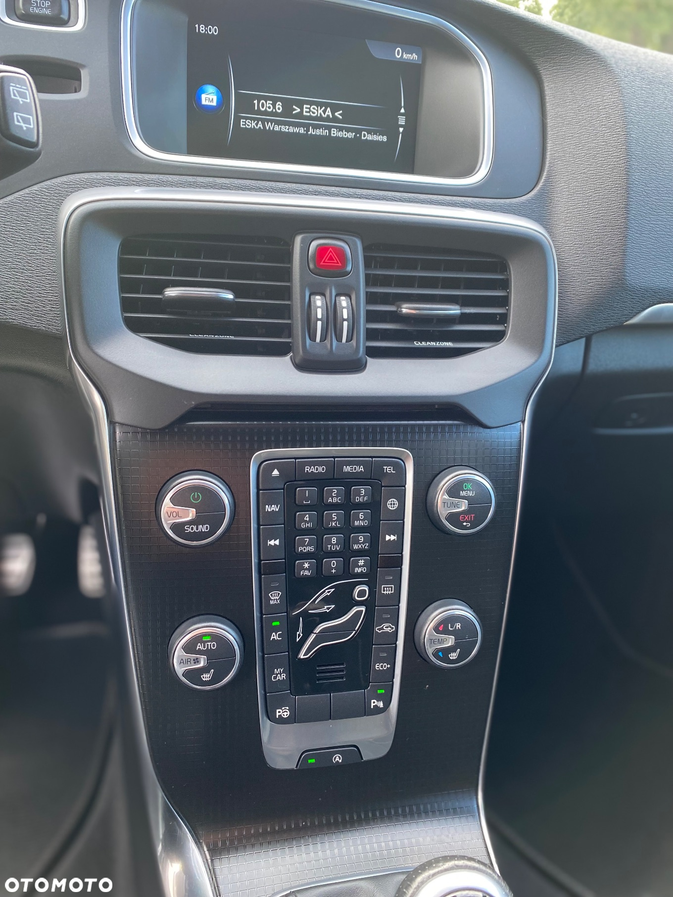 Volvo V40 D2 Drive-E SCR R-Design Momentum - 11
