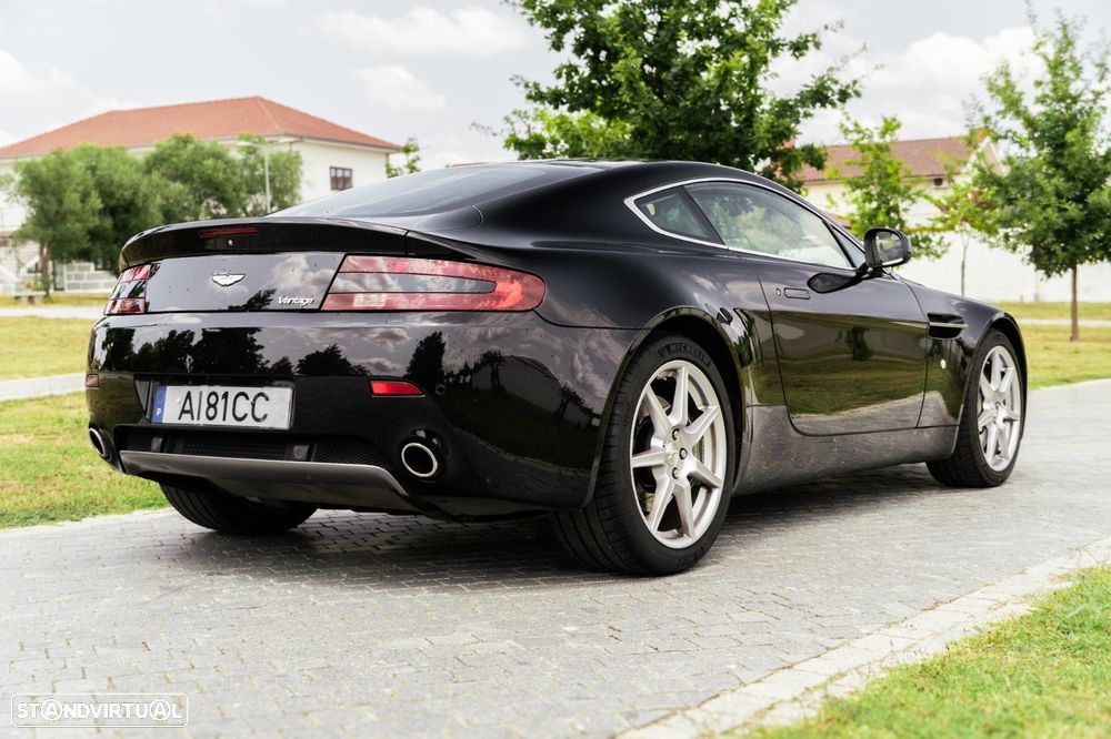 Aston Martin Vantage Coupe V8 Sportshift - 4