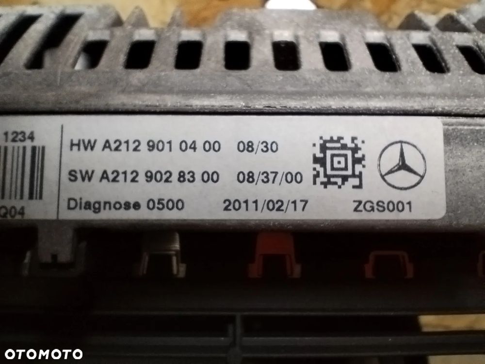 Mercedes W212 W207 radio CD oryginał A2129004910 + ekran wyświetlacz VDO A2129004900 komplet do MERCEDES w212 E-klasa 09- - 15
