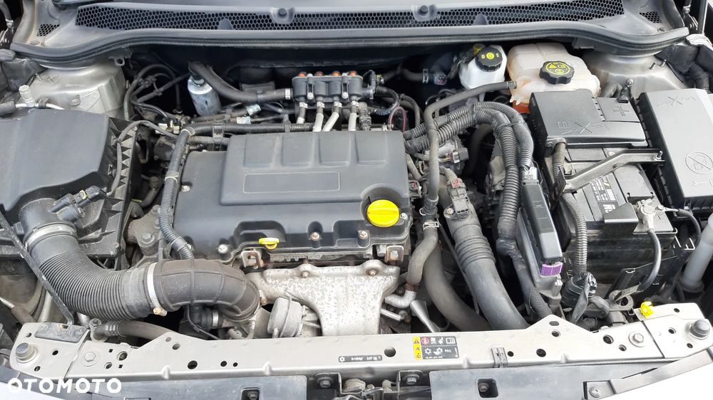 Opel Astra 1.4 T Business EU6 - 17