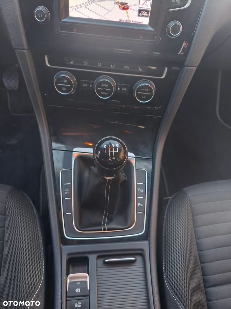 Volkswagen Golf 1.6 TDI BlueMotion Technology Cup - 30