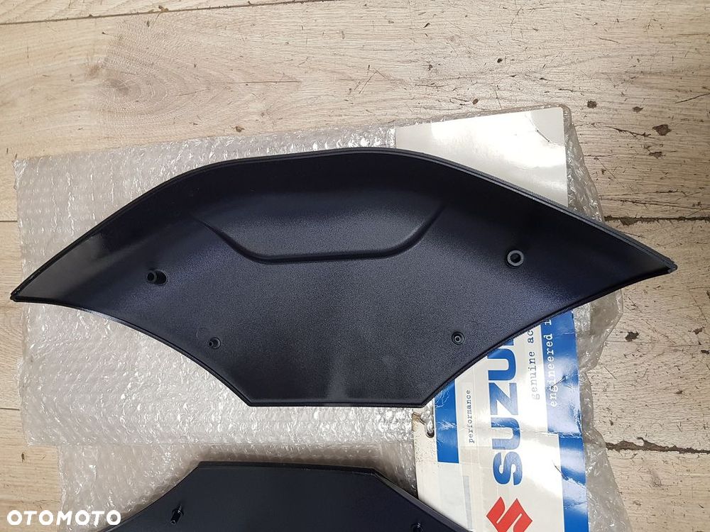 Nakładki na kufry boczne Suzuki V-Strom 990D0-06GCC-YBA - 8