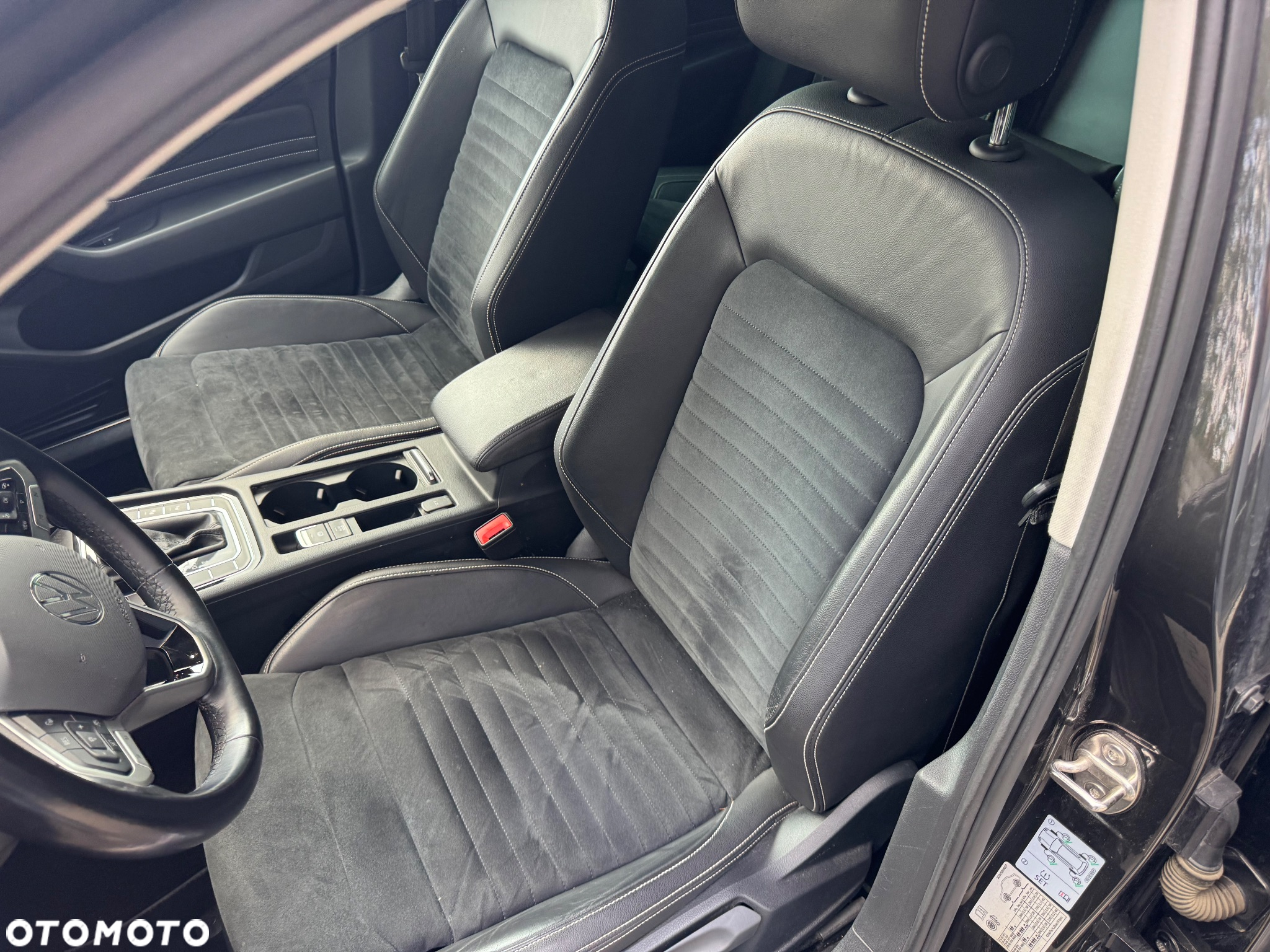 Volkswagen Passat 2.0 TDI EVO Elegance DSG - 35