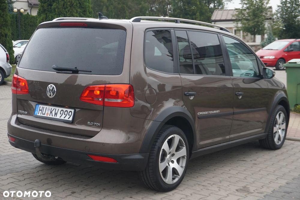 Volkswagen Touran 2.0 TDI DPF Cross - 12