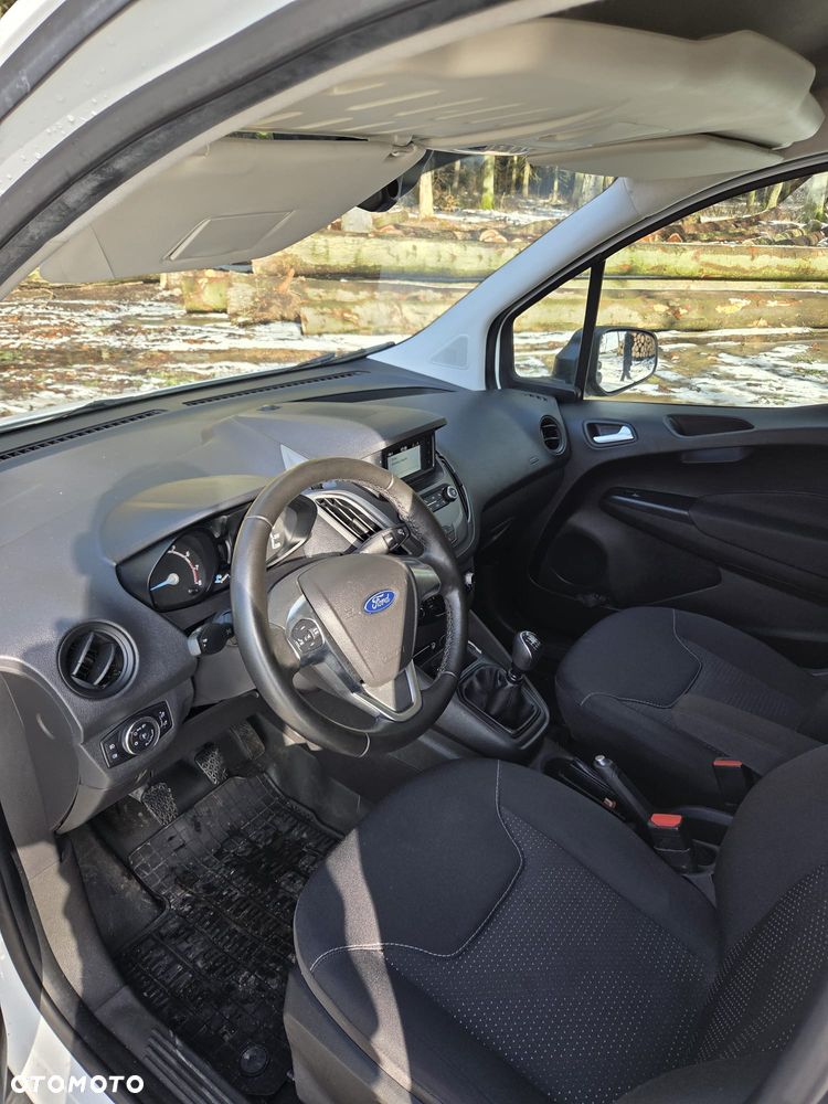 Ford Transit Courier - 7