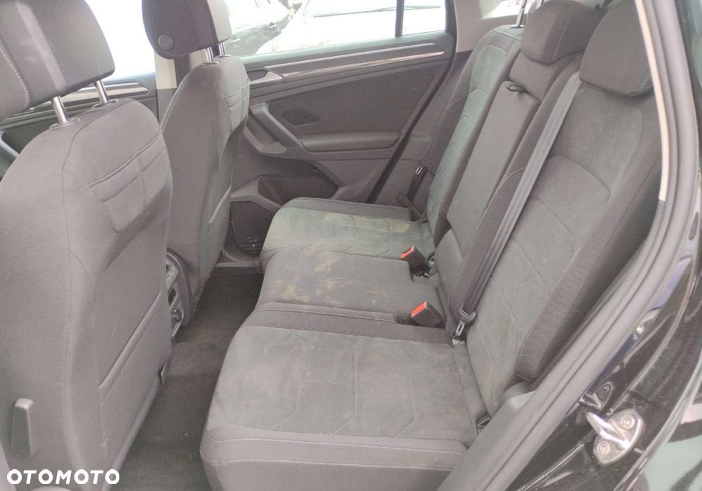 Volkswagen Tiguan - 11