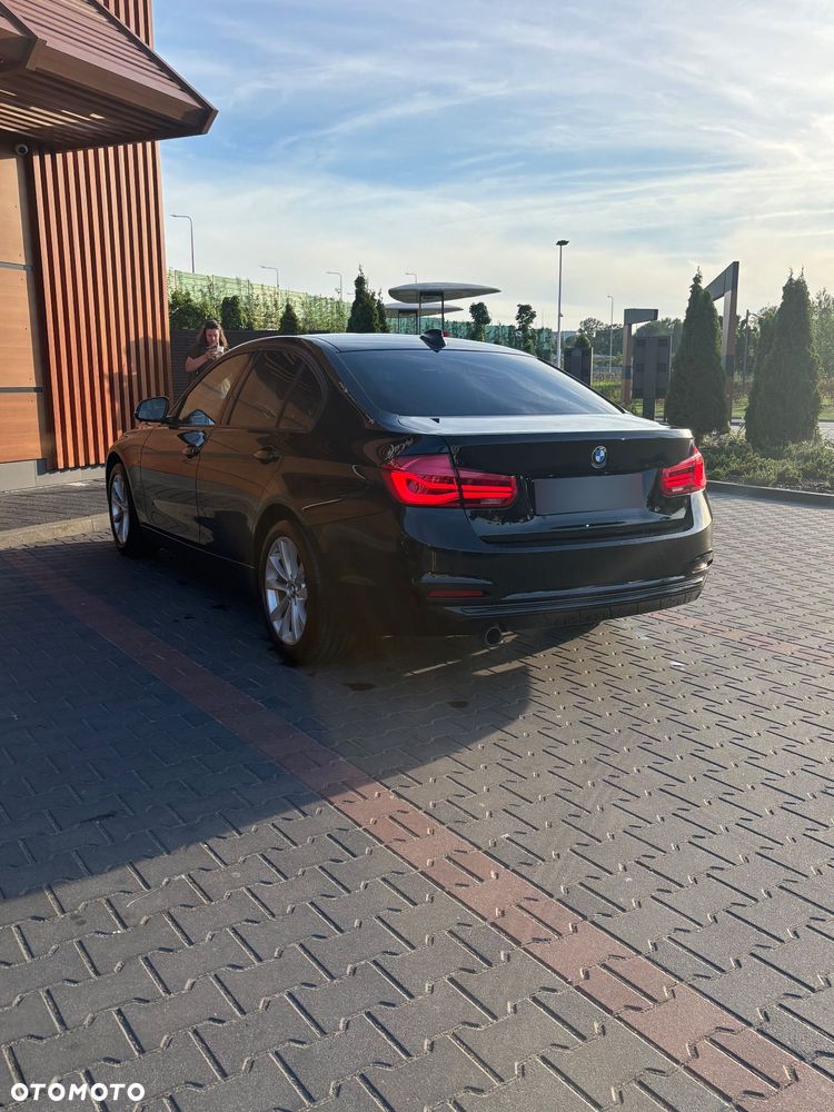 BMW Seria 3 318i Sport Line - 7