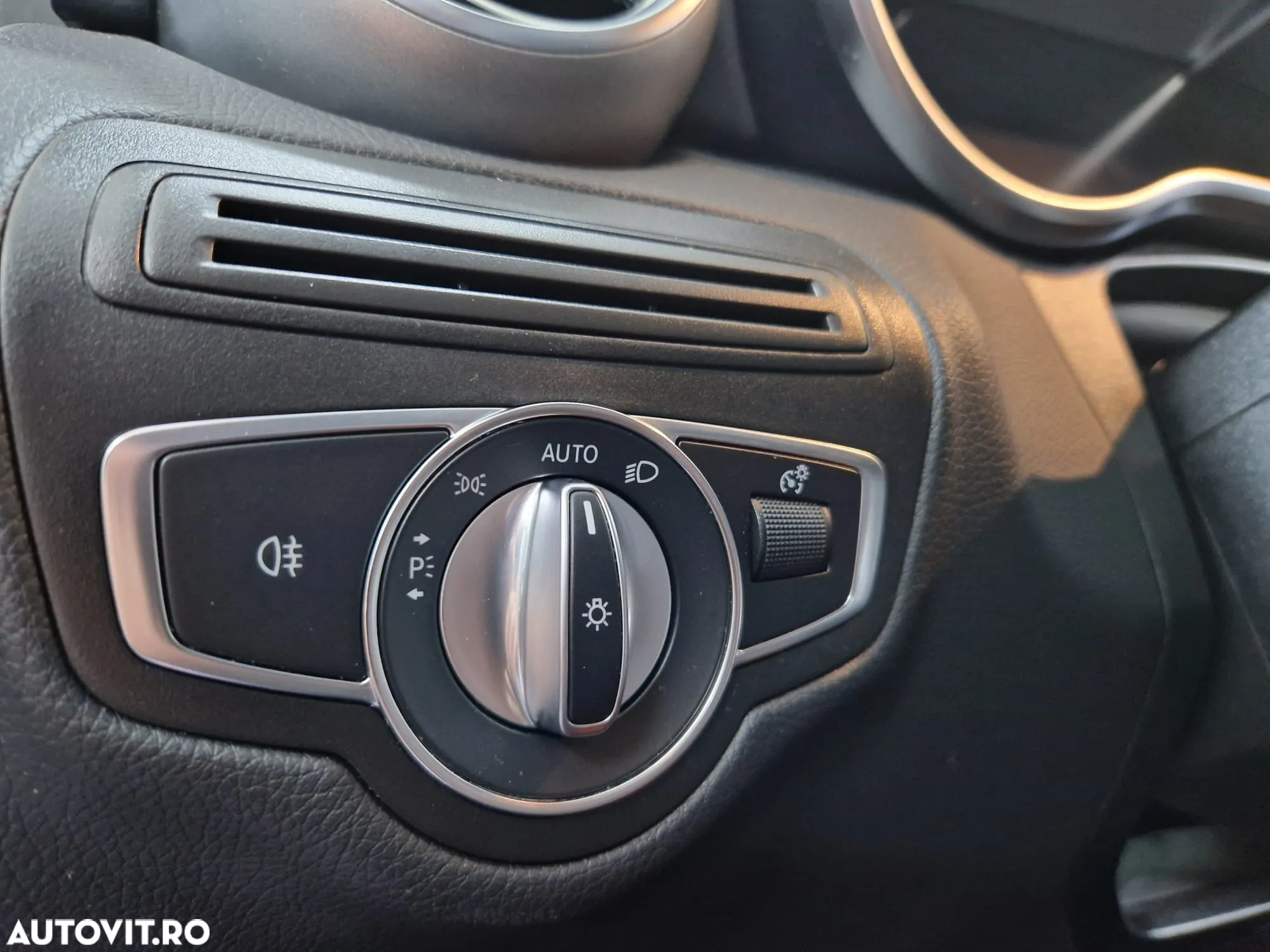 Mercedes-Benz GLC 220 d 4MATIC - 25