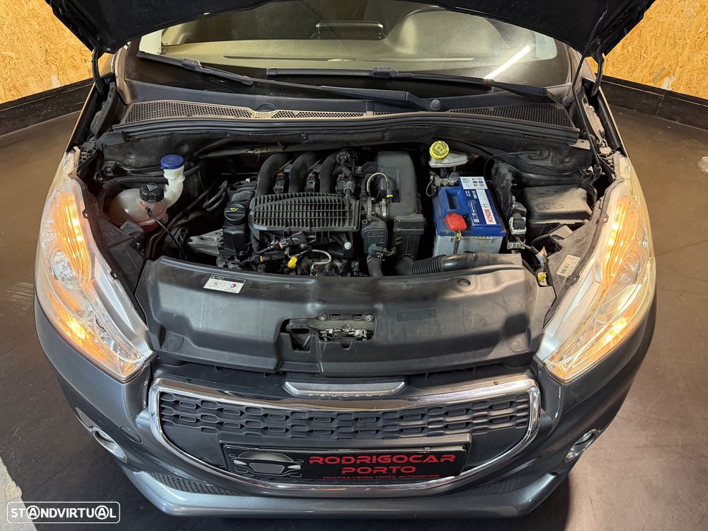 Peugeot 208 82 PureTech Style - 23