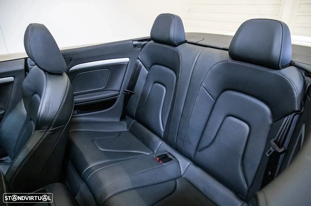 Audi A5 Cabrio 2.0 TDi quattro S-line - 8