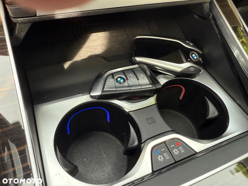 BMW X5 xDrive40d mHEV - 31
