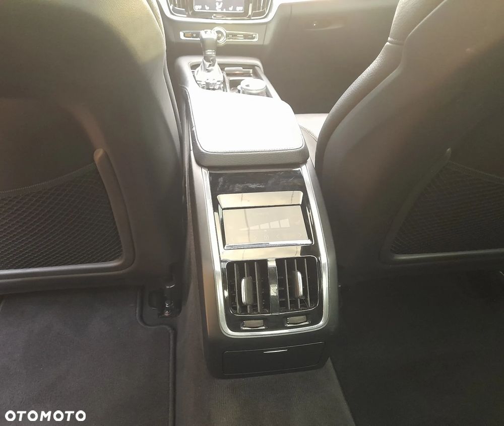 Volvo S90 T6 AWD Momentum - 30