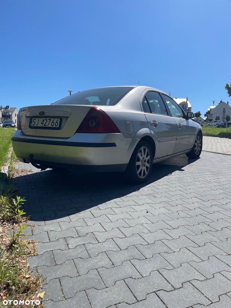 Ford Mondeo 2.0 TDDi Ambiente - 3
