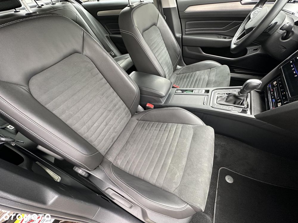 Volkswagen Passat 1.5 TSI EVO Elegance DSG - 17