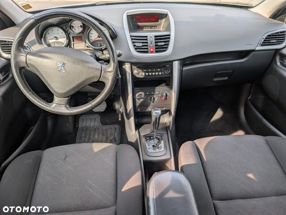 Peugeot 207 - 6