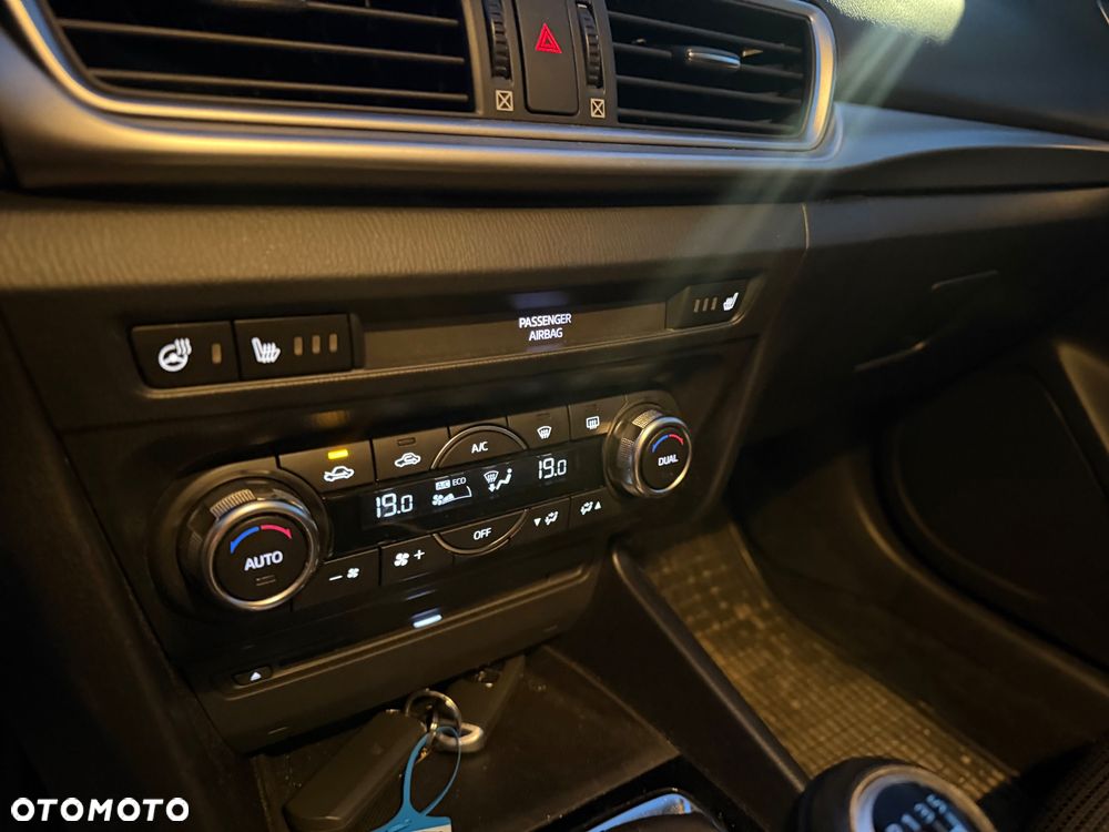 Mazda 3 - 16